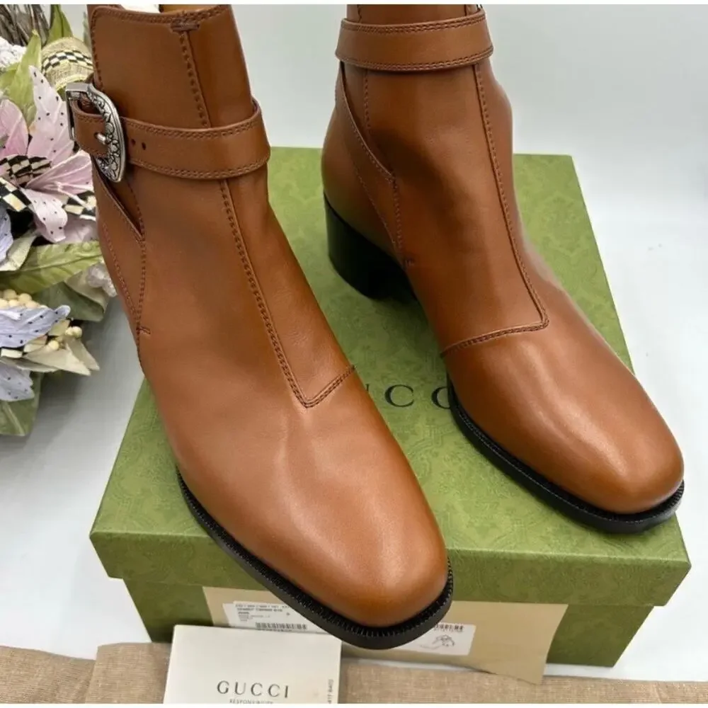 Men, Gucci, leather ankle boots size 9, made in Italy